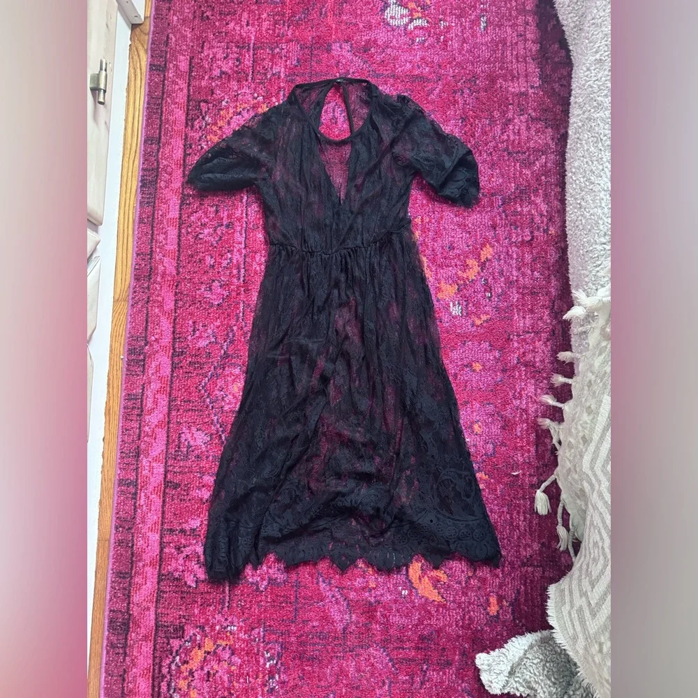 Elegant Black Lace Women’s Dress - Picture 3 of 4